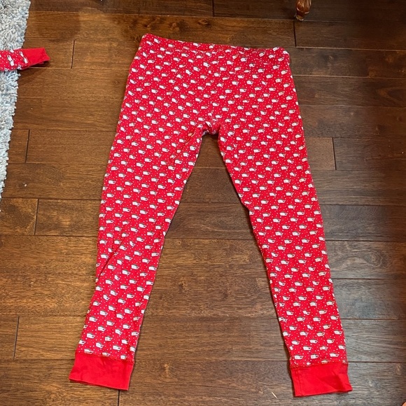 Vineyard Vines Red Patterned Pajama Set - Picture 9 of 11